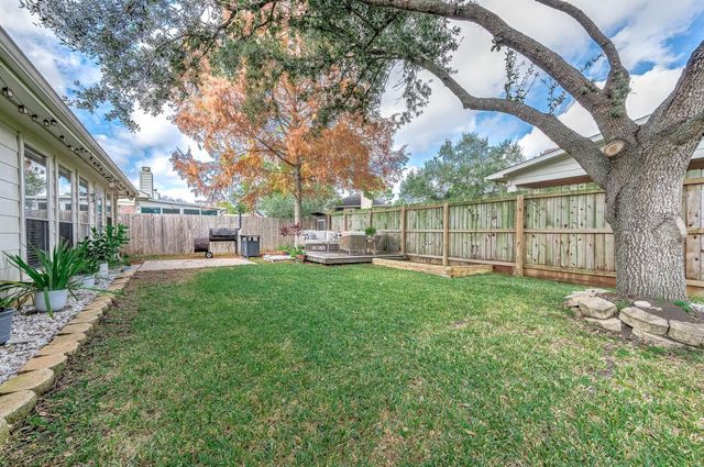 4959 Sentry Woods Lane, Pearland, TX 77584