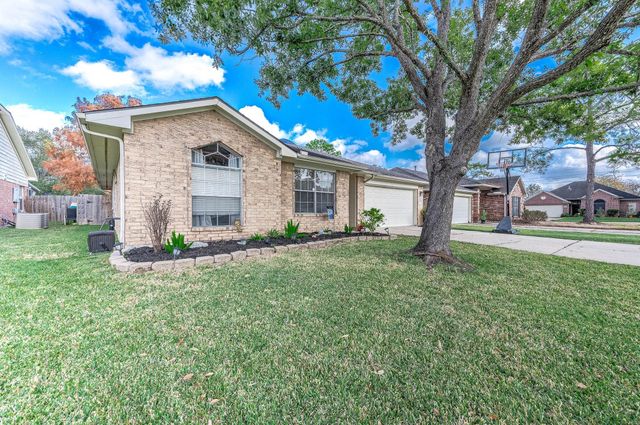 4959 Sentry Woods Lane, Pearland, TX 77584