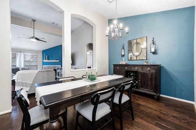 4959 Sentry Woods Lane, Pearland, TX 77584