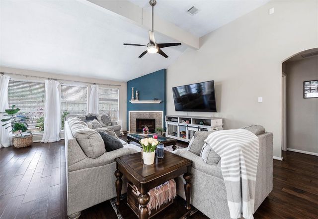 4959 Sentry Woods Lane, Pearland, TX 77584