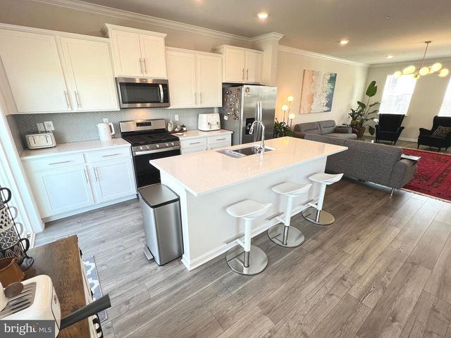 4917 ARCOLA RD, Rosedale, MD 21237