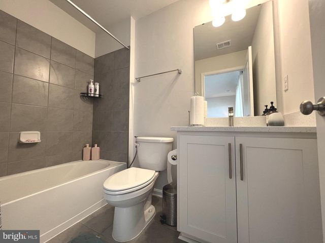 4917 ARCOLA RD, Rosedale, MD 21237