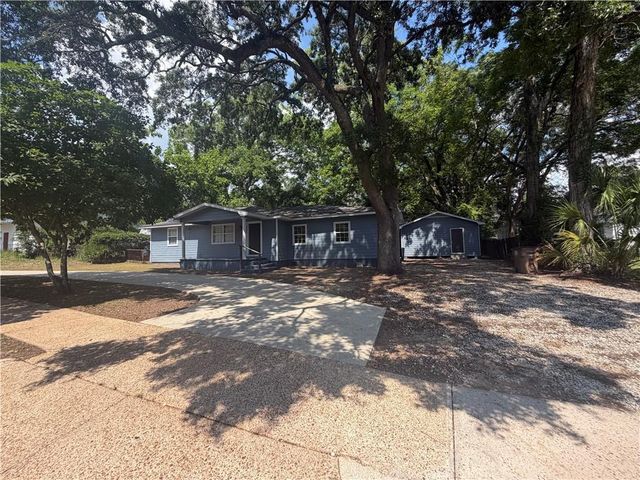 1400 Forest Dell Road, Mobile, AL 36618