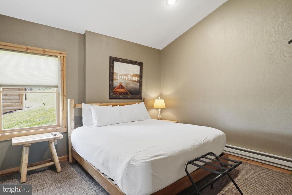 Image 16 of property listing at 41 GRANDVIEW BLVD, Mc Henry, MD 21541