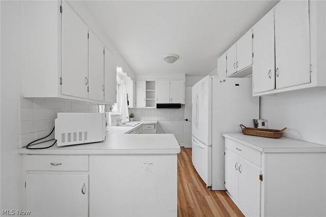 163 E Ford Avenue, Barberton, OH 44203