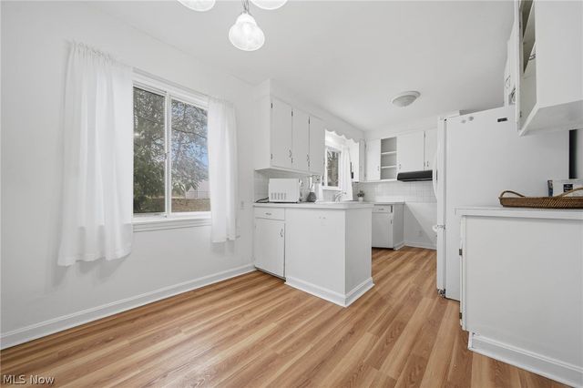 163 E Ford Avenue, Barberton, OH 44203