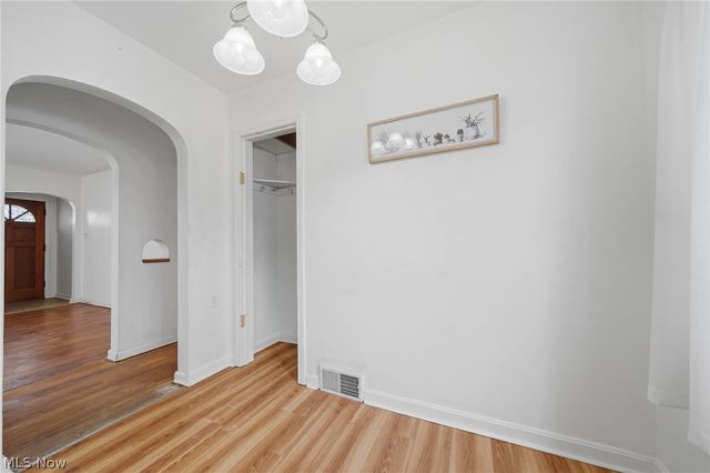 163 E Ford Avenue, Barberton, OH 44203