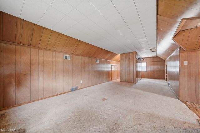 163 E Ford Avenue, Barberton, OH 44203