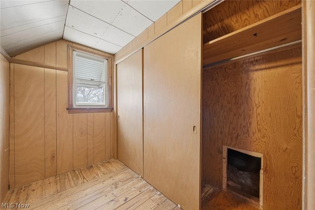 163 E Ford Avenue, Barberton, OH 44203