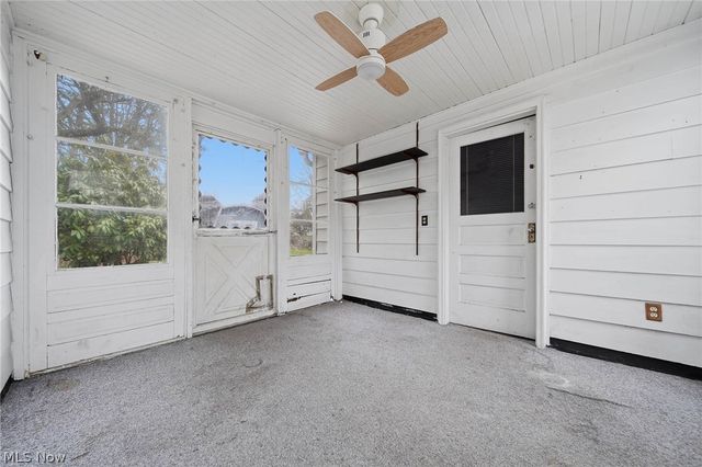 163 E Ford Avenue, Barberton, OH 44203