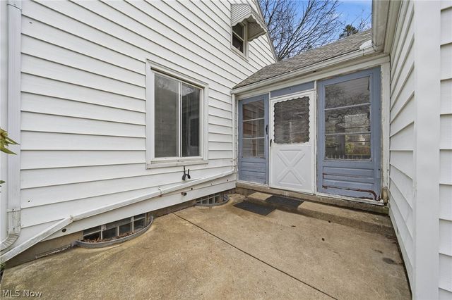 163 E Ford Avenue, Barberton, OH 44203