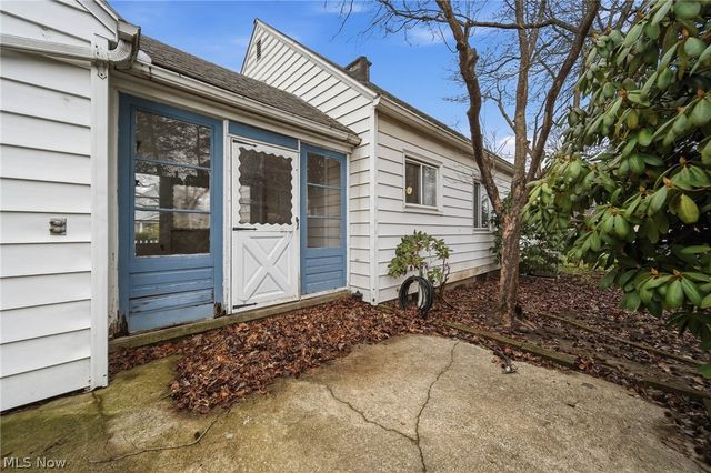 163 E Ford Avenue, Barberton, OH 44203