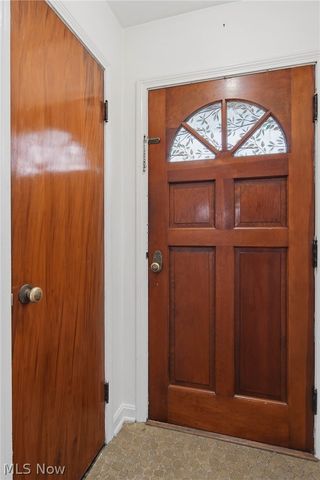 163 E Ford Avenue, Barberton, OH 44203