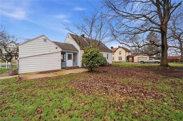 163 E Ford Avenue, Barberton, OH 44203