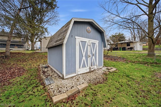 163 E Ford Avenue, Barberton, OH 44203