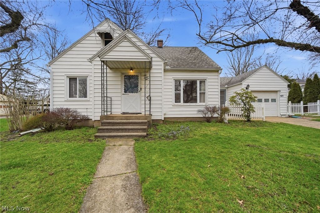 163 E Ford Avenue, Barberton, OH 44203