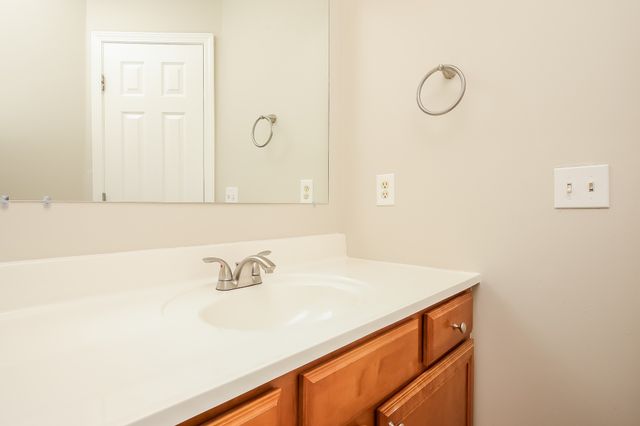 9014 Nathanael Dr, La Vergne, TN 37086