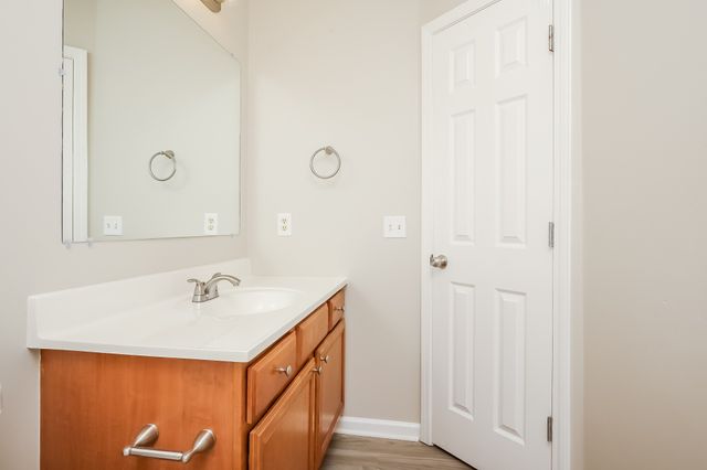 9014 Nathanael Dr, La Vergne, TN 37086