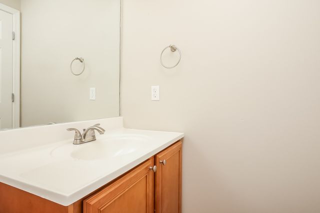 9014 Nathanael Dr, La Vergne, TN 37086