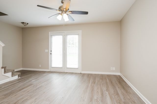 9014 Nathanael Dr, La Vergne, TN 37086