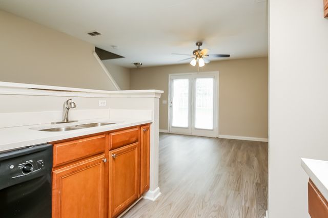 9014 Nathanael Dr, La Vergne, TN 37086