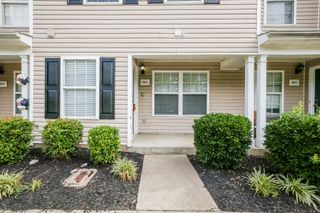9014 Nathanael Dr, La Vergne, TN 37086