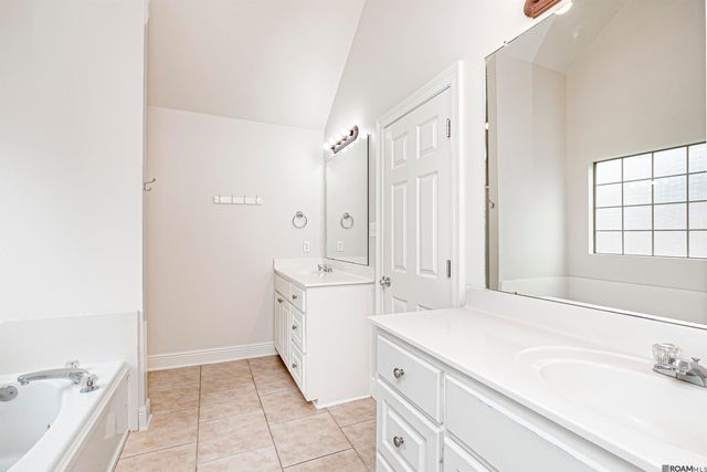 37024 Rivergate Ave, Geismar, LA 70734