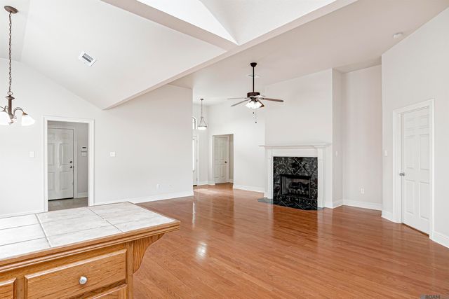 37024 Rivergate Ave, Geismar, LA 70734