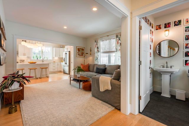 5 John West Road, Exeter, NH 03833