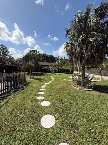 3220 29th AVE NE, Naples, FL 34120