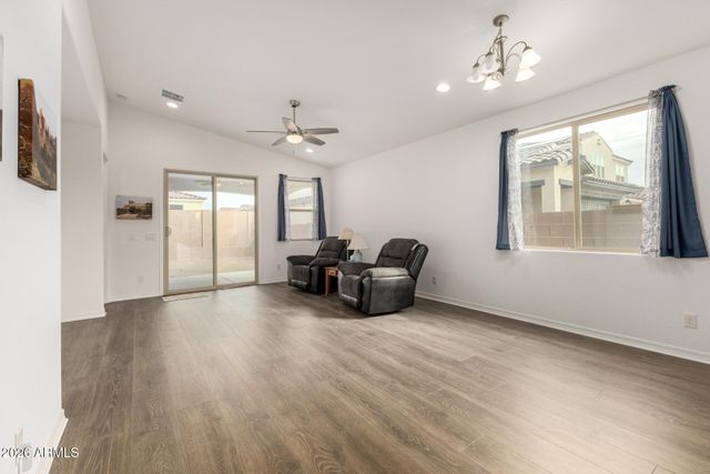 7922 W PASADENA Avenue, Glendale, AZ 85303