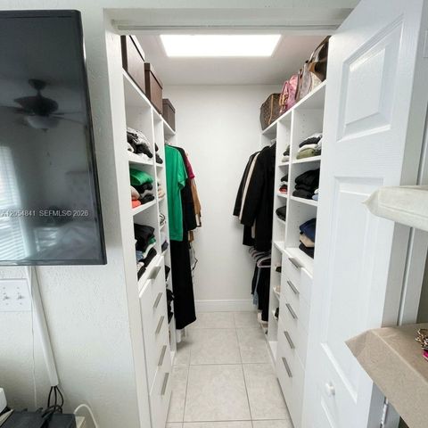 25586 SW 138th Place, Homestead, FL 33032
