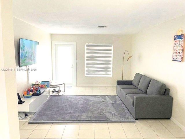 25586 SW 138th Place, Homestead, FL 33032