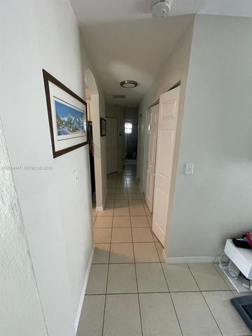 25586 SW 138th Place, Homestead, FL 33032