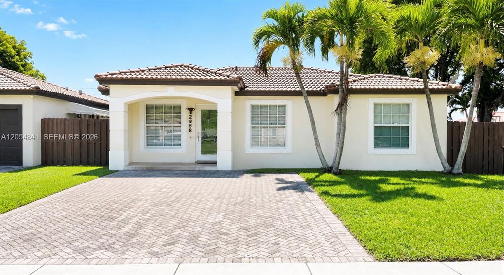 25586 SW 138th Place, Homestead, FL 33032