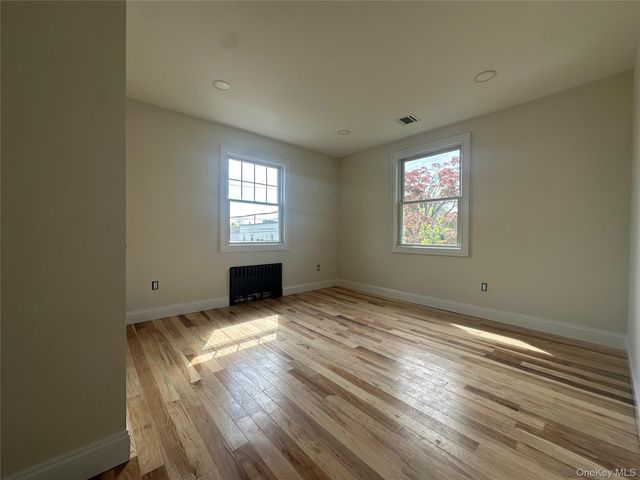 1 Alvin Street 1, Glen Cove, NY 11542