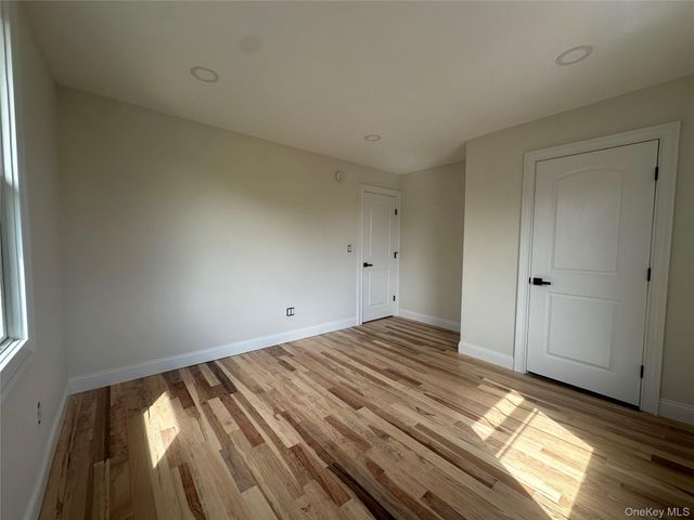 1 Alvin Street 1, Glen Cove, NY 11542