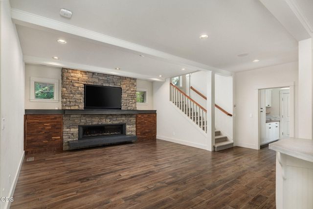 2425 NW Lemhi Pass Drive, Bend, OR 97703