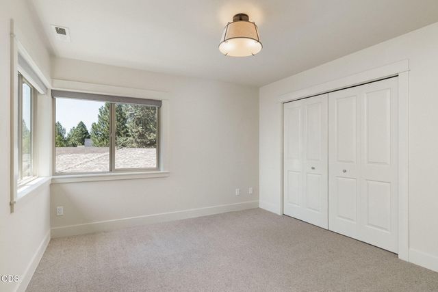 2425 NW Lemhi Pass Drive, Bend, OR 97703