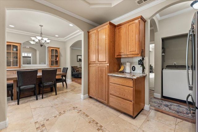 14375 Moss Drive, Redding, CA 96003