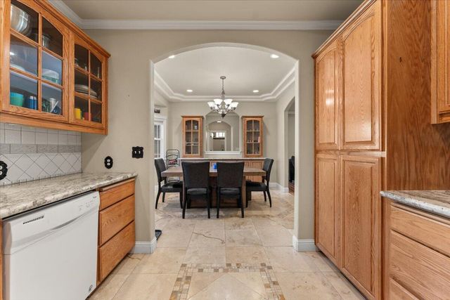 14375 Moss Drive, Redding, CA 96003