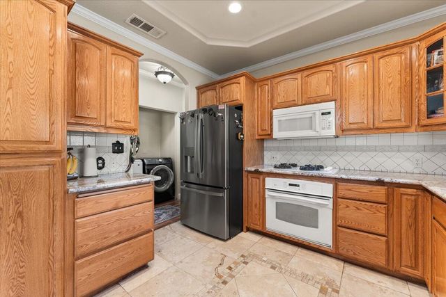 14375 Moss Drive, Redding, CA 96003