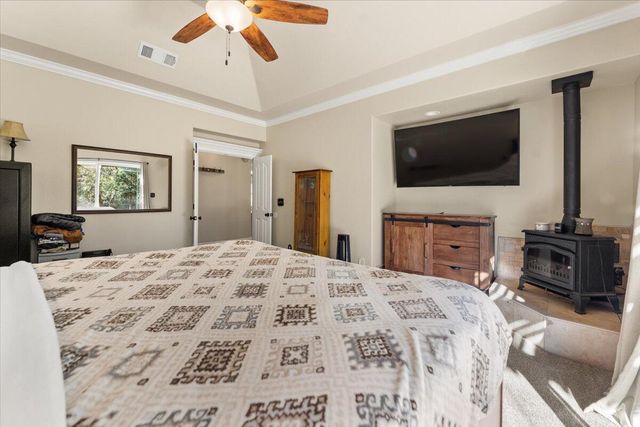 14375 Moss Drive, Redding, CA 96003