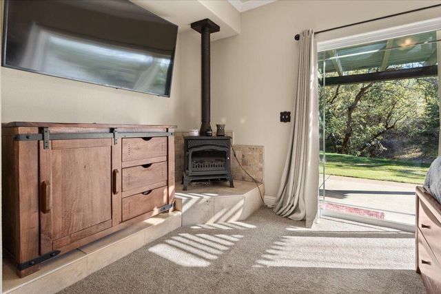 14375 Moss Drive, Redding, CA 96003