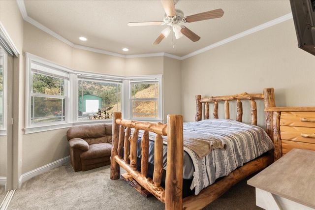 14375 Moss Drive, Redding, CA 96003