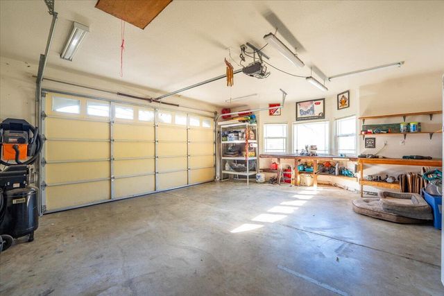 14375 Moss Drive, Redding, CA 96003