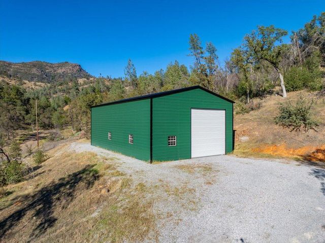 14375 Moss Drive, Redding, CA 96003