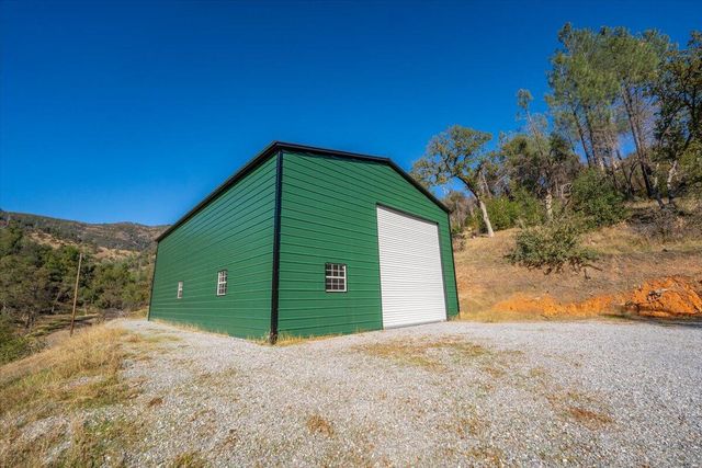 14375 Moss Drive, Redding, CA 96003