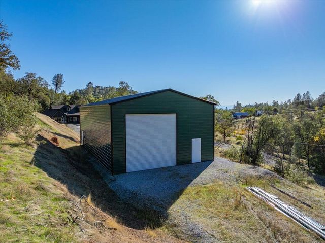 14375 Moss Drive, Redding, CA 96003