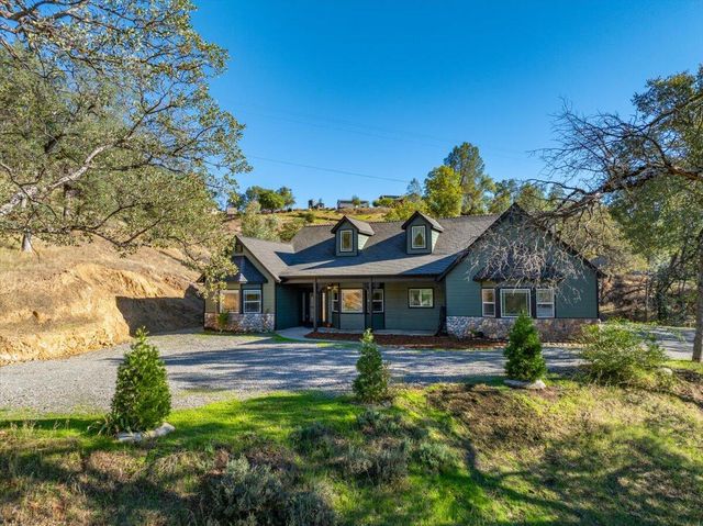14375 Moss Drive, Redding, CA 96003